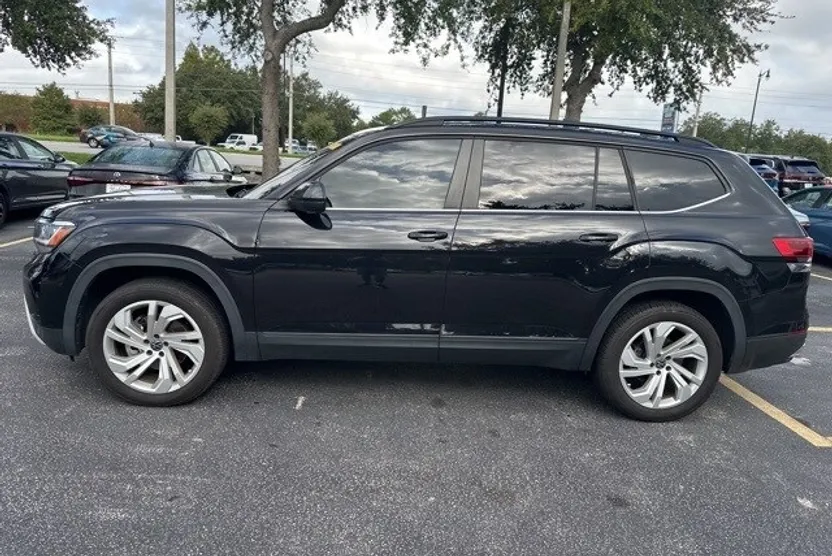 2022 Volkswagen Atlas SE Technology photo 1