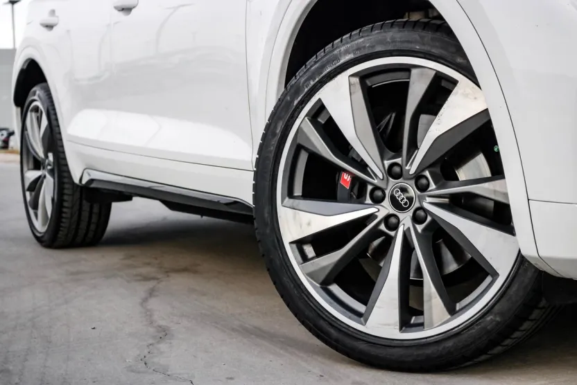 2023 Audi SQ5 Premium Plus photo 1