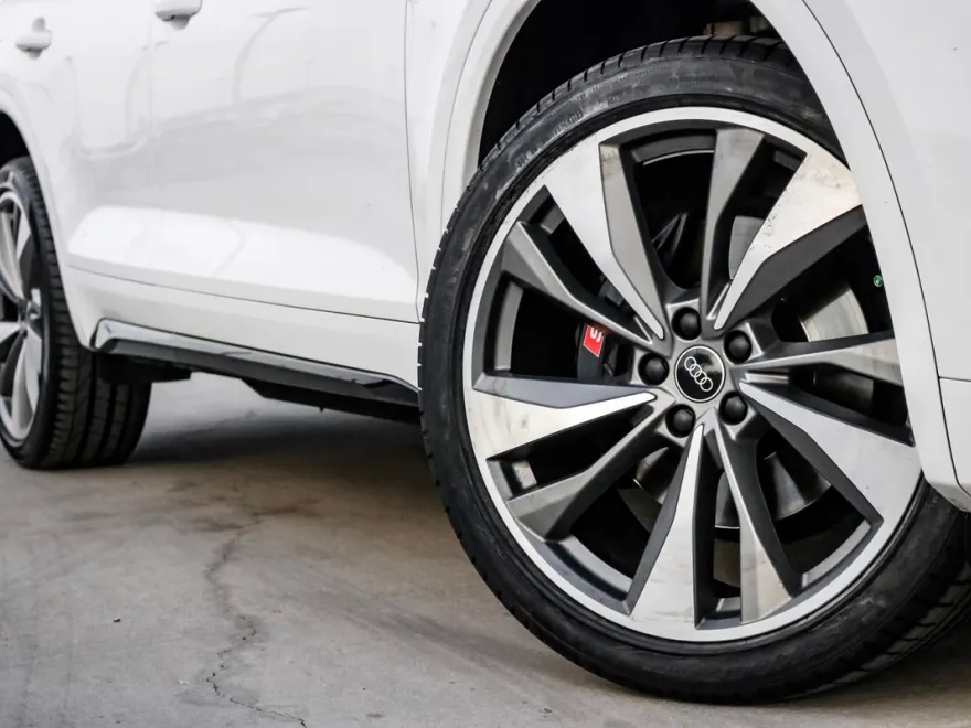 2023 Audi SQ5 Premium Plus photo 1