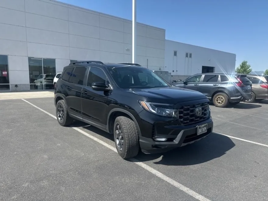 2023 Honda Passport TrailSport photo 1
