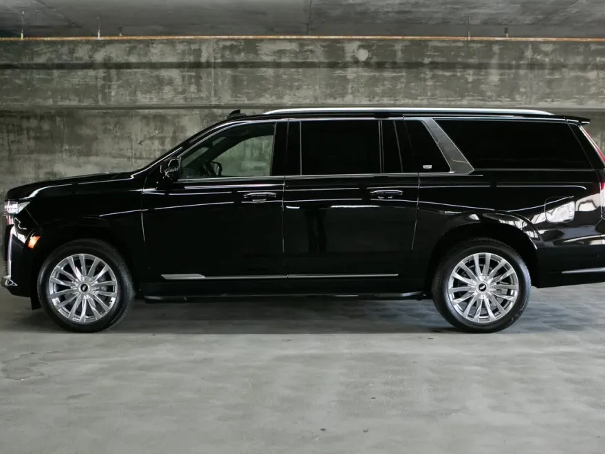 2024 Cadillac Escalade ESV Premium Luxury photo 1