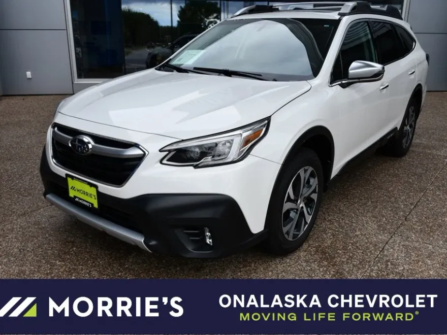 2022 Subaru Outback Touring photo 1