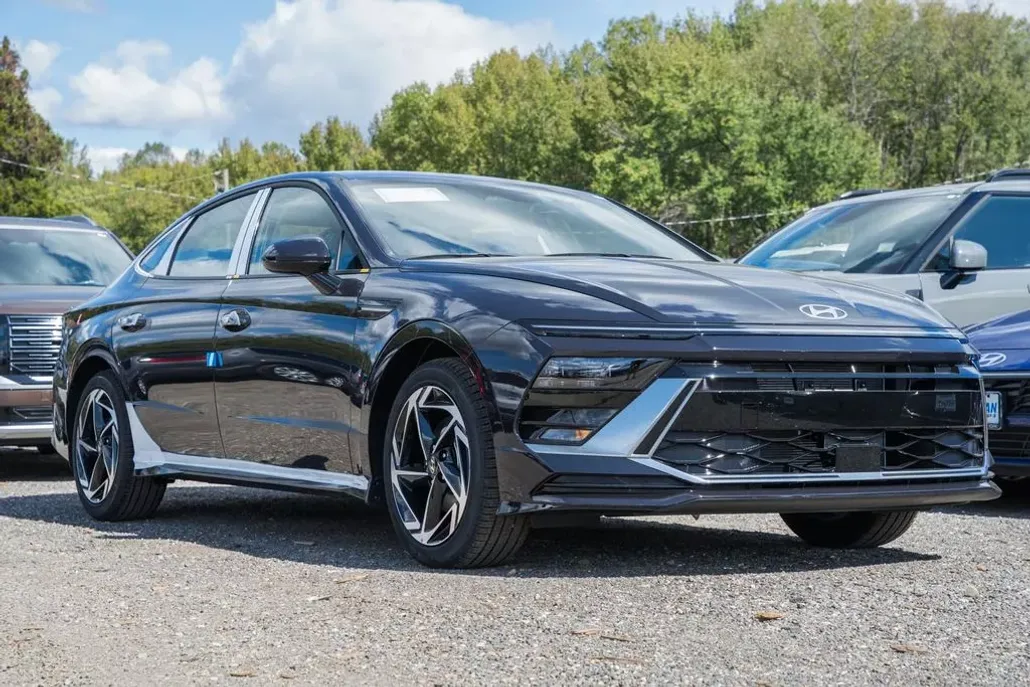2026 Hyundai Sonata SEL Sport photo 1