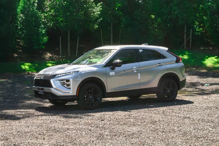 2025 Mitsubishi Eclipse Cross SEL photo 1