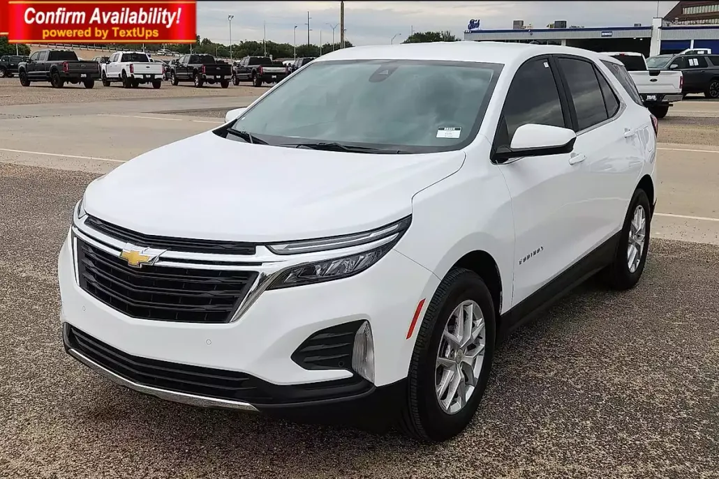 2024 Chevrolet Equinox LT photo 1