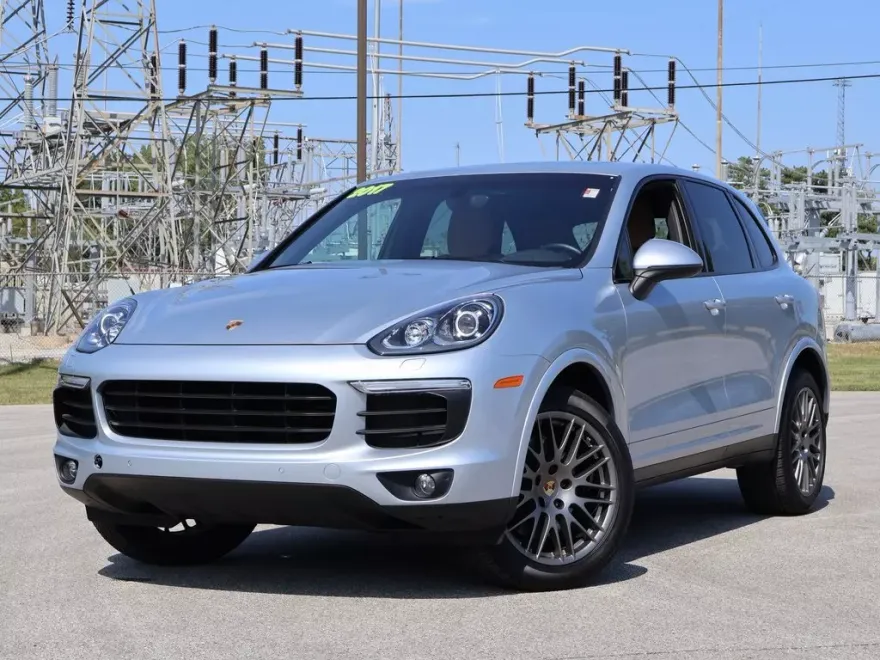 2017 Porsche Cayenne Platinum Edition photo 1