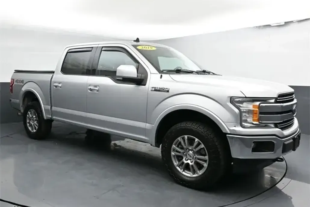 2019 Ford F-150 Lariat photo 1