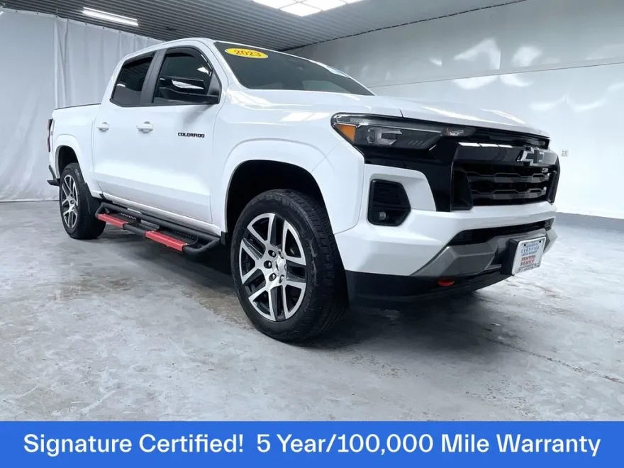 2023 Chevrolet Colorado Z71 photo 1