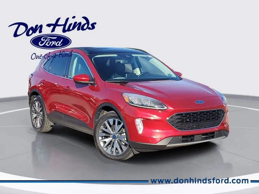 2022 Ford Escape Titanium photo 1