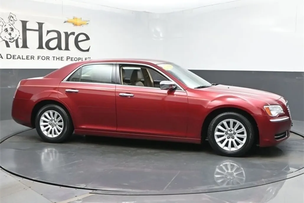 2014 Chrysler 300 Base photo 1