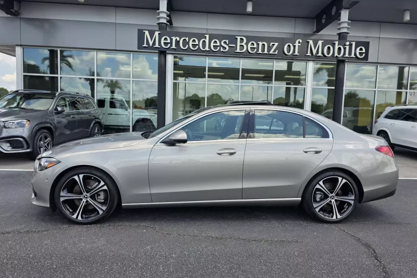 2024 Mercedes Benz C 300 4MATIC photo 1