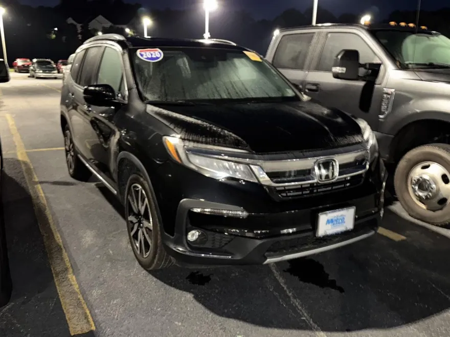 2022 Honda Pilot Touring photo 1