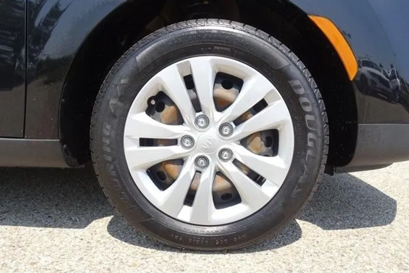 2020 Kia Soul LX photo 1