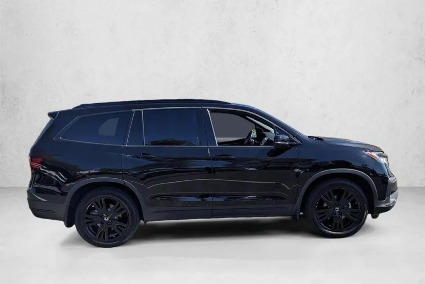 2022 Honda Pilot Black Edition photo 1