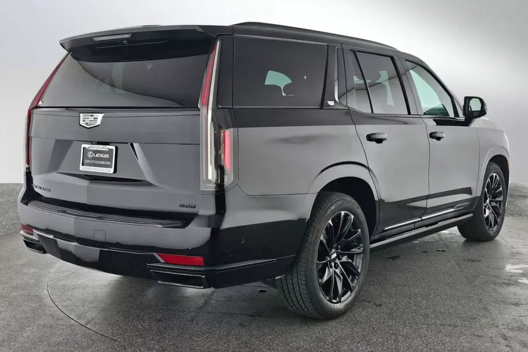 2021 Cadillac Escalade Sport Platinum photo 1