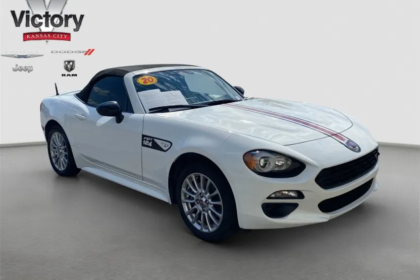 2020 Fiat 124 Spider Classica photo 1