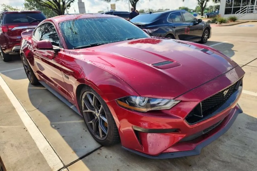 2019 Ford Mustang GT photo 1