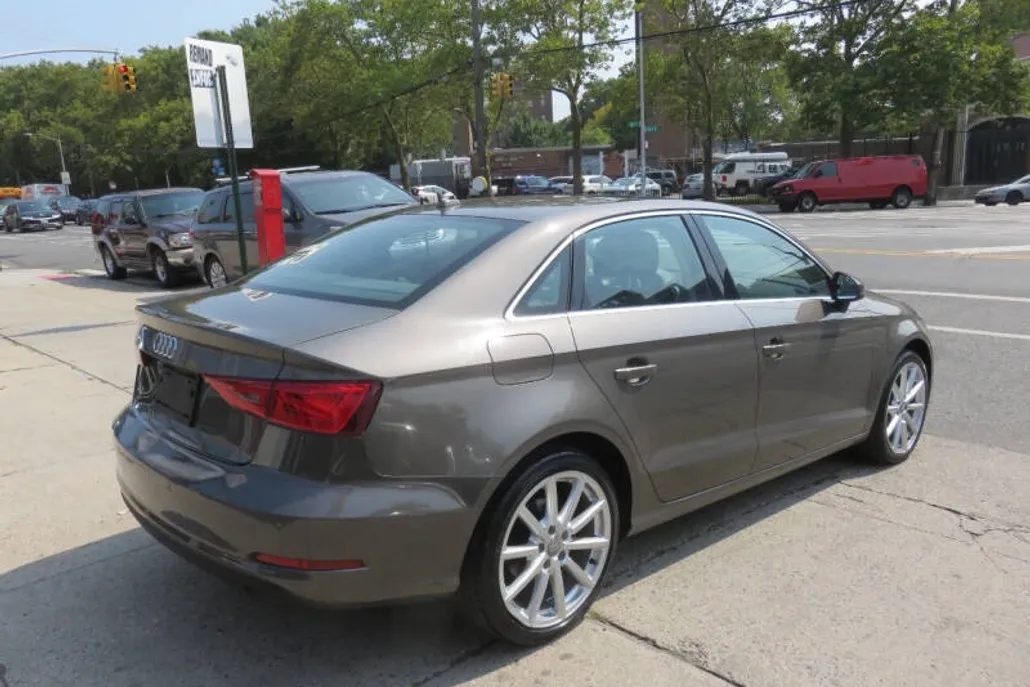 2016 Audi A3 1.8T Premium Plus photo 1