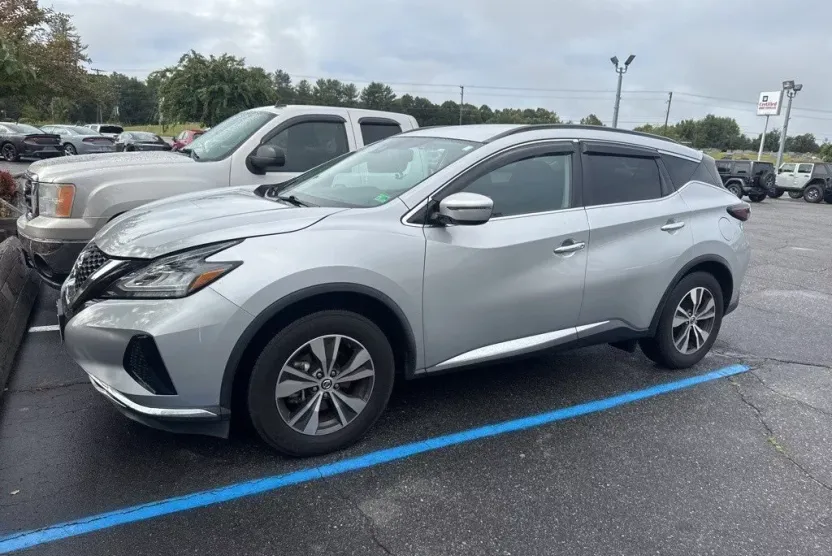 2020 Nissan Murano SV photo 1
