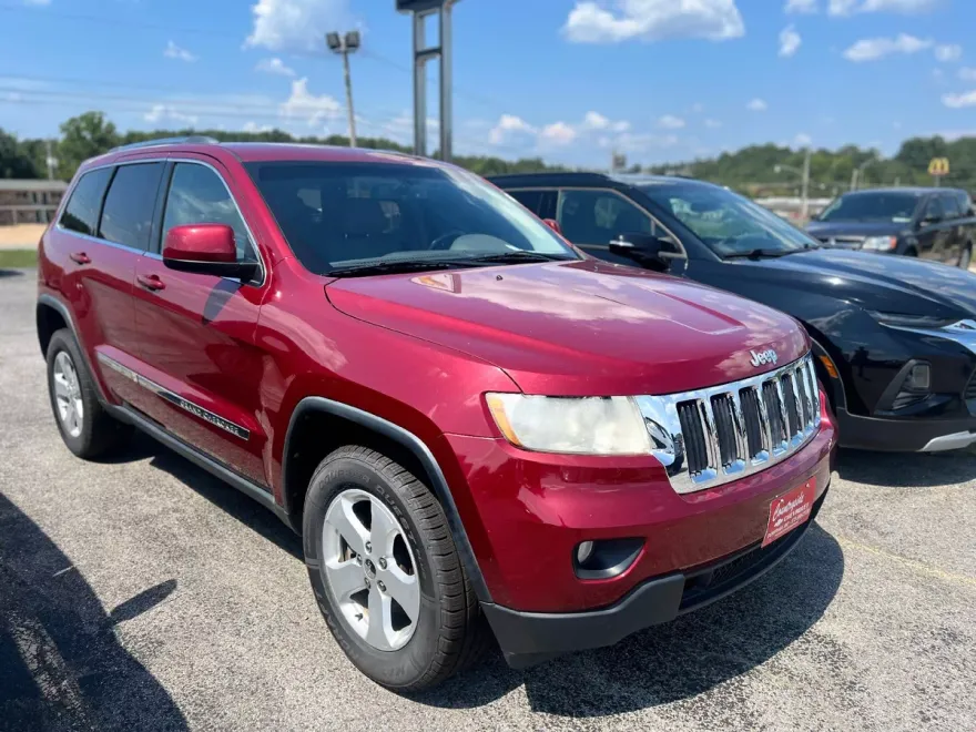 2013 Jeep Grand Cherokee Laredo photo 1