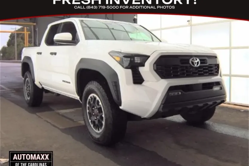 2025 Toyota Tacoma TRD Off-Road photo 1
