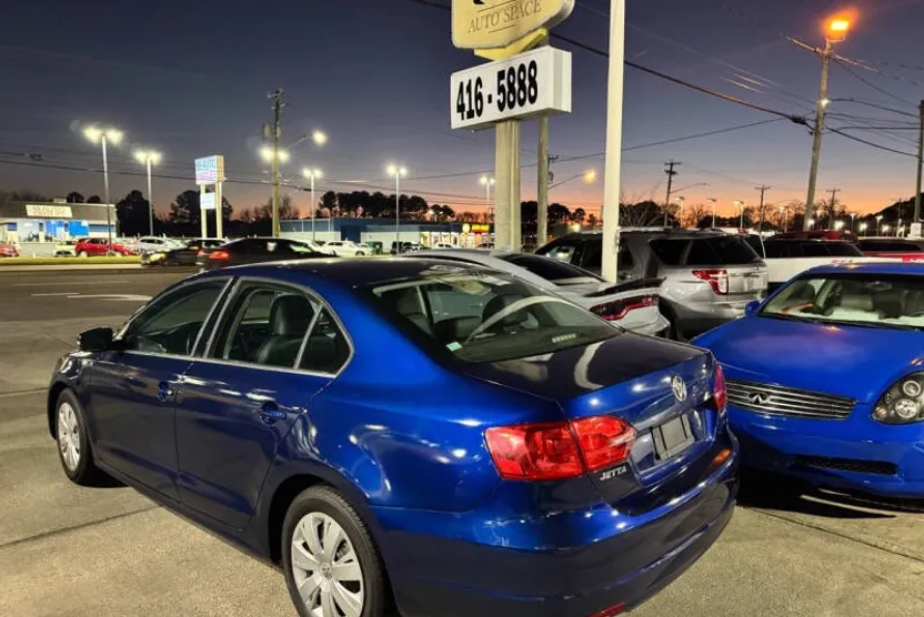 2013 Volkswagen Jetta SE photo 1