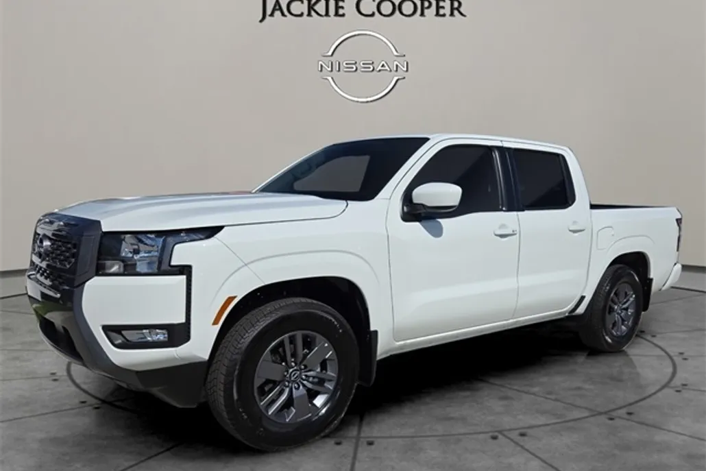 2025 Nissan Frontier SV photo 1