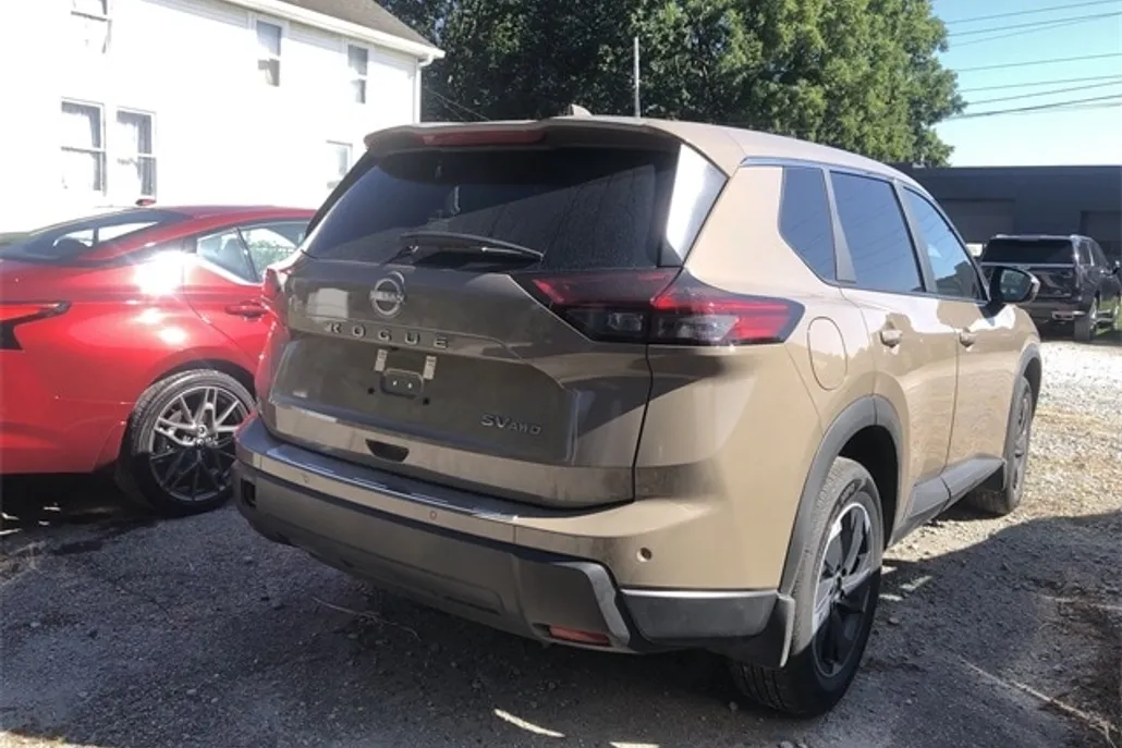 2024 Nissan Rogue SV photo 1