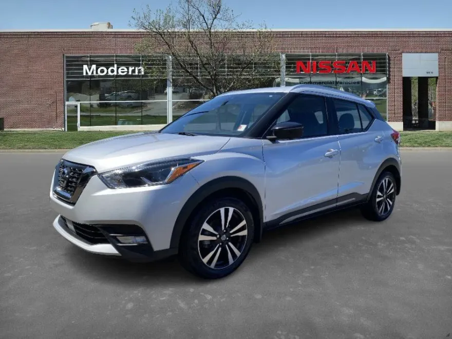 2020 Nissan Kicks SR photo 1