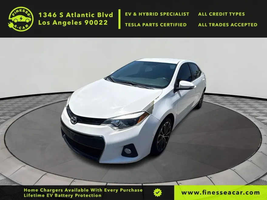 2015 Toyota Corolla Plus LE S Premium photo 1
