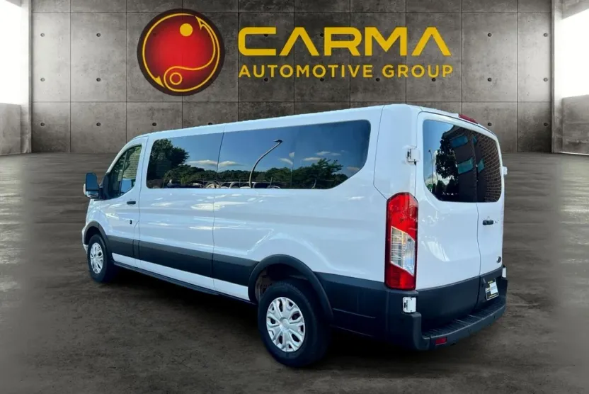 2022 Ford Transit Passenger XLT Van photo 1