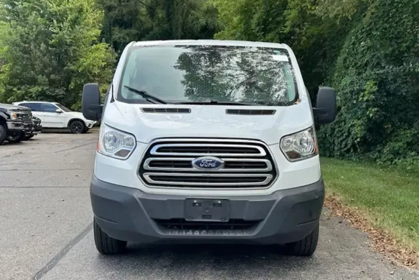 2019 Ford Transit Van photo 1