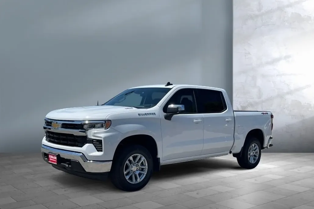 2025 Chevrolet Silverado 1500 LT photo 1