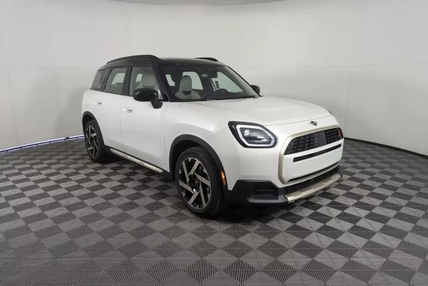 2025 Mini Countryman Signature photo 1