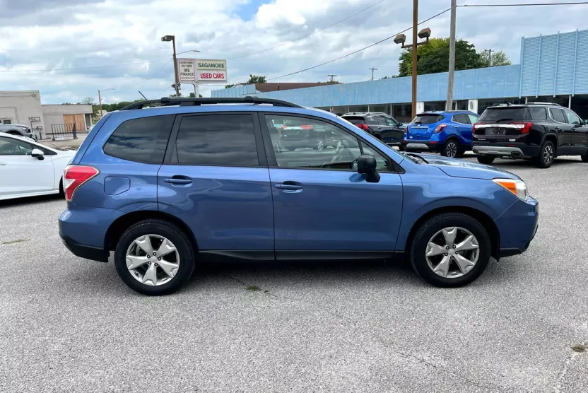 2015 Subaru Forester 2.5i Premium photo 1