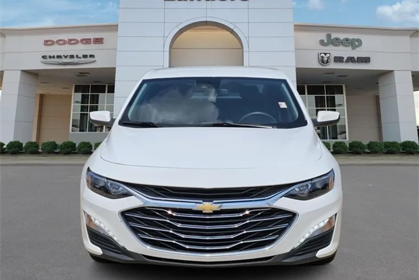 2024 Chevrolet Malibu 1LT photo 1