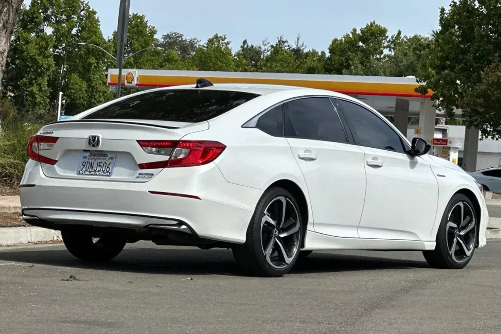 2022 Honda Accord Hybrid Sport photo 1