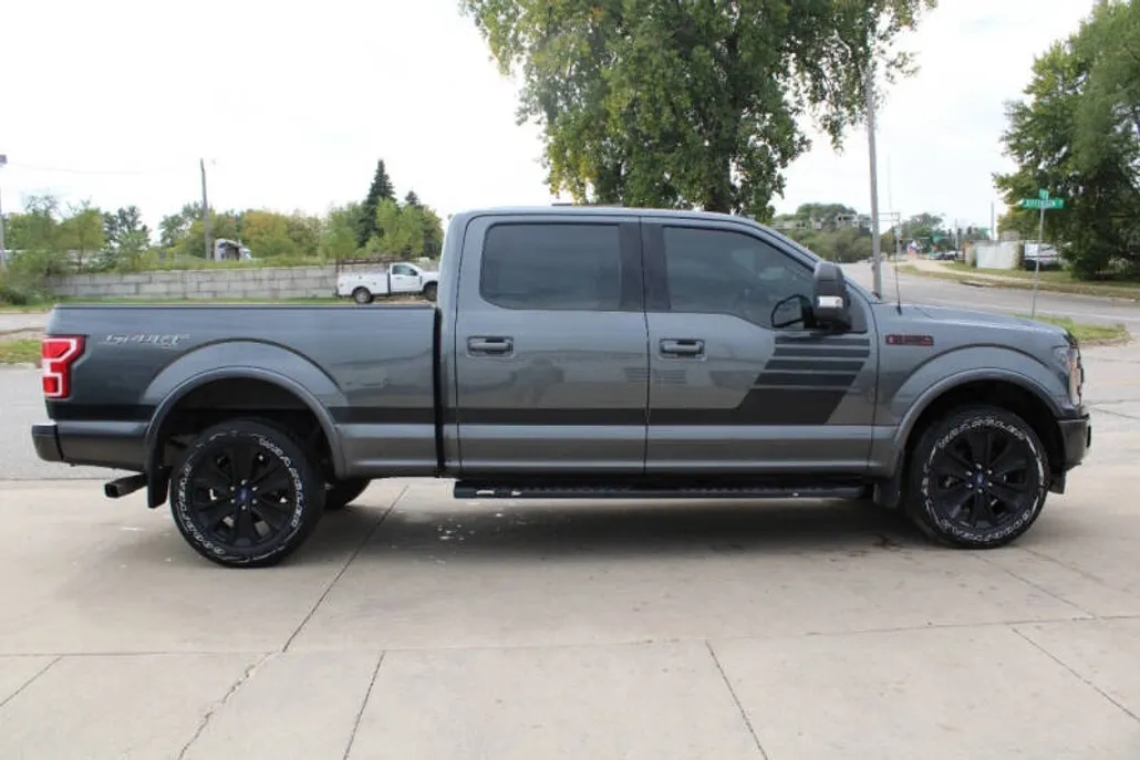 2020 Ford F-150 XLT photo 1