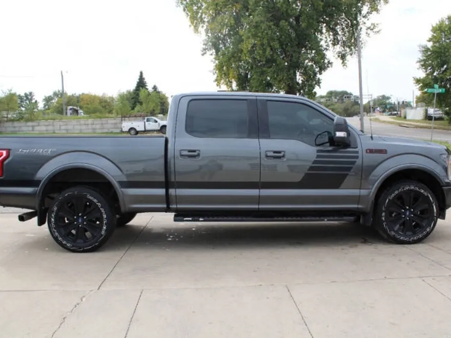 2020 Ford F-150 XLT photo 1