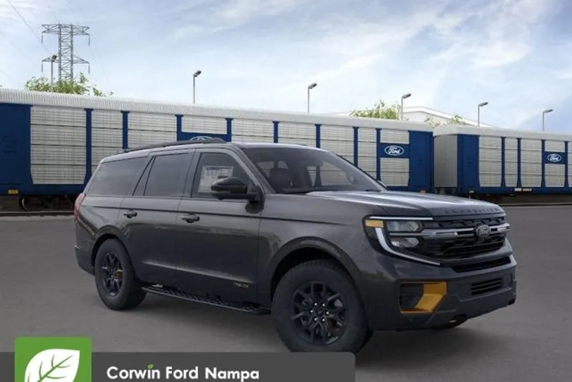 2025 Ford Expedition photo 1