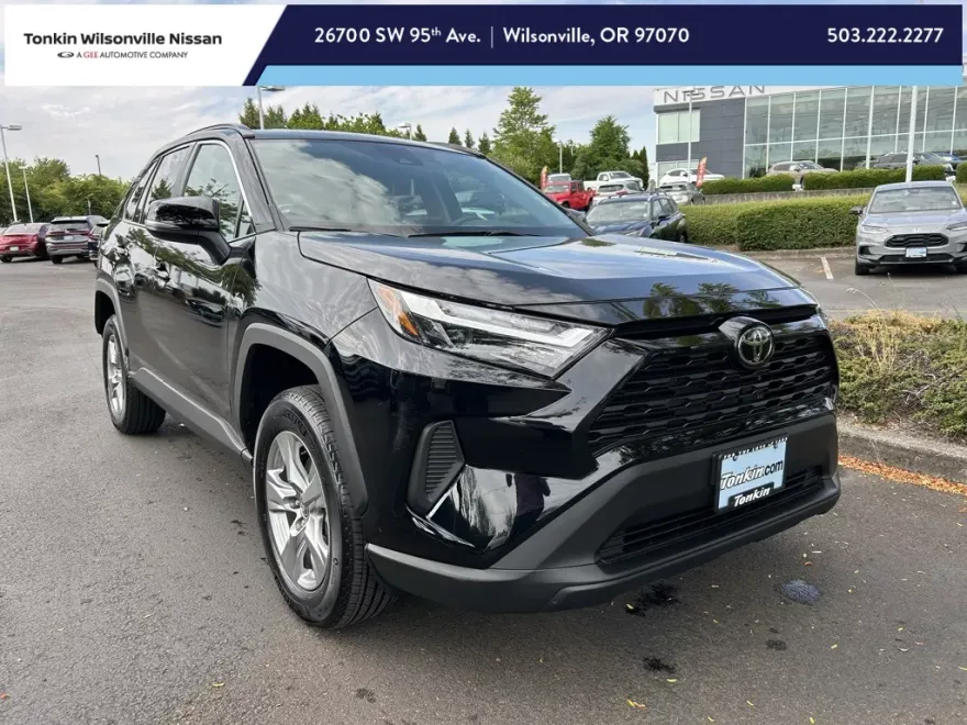 2024 Toyota RAV4 XLE photo 1