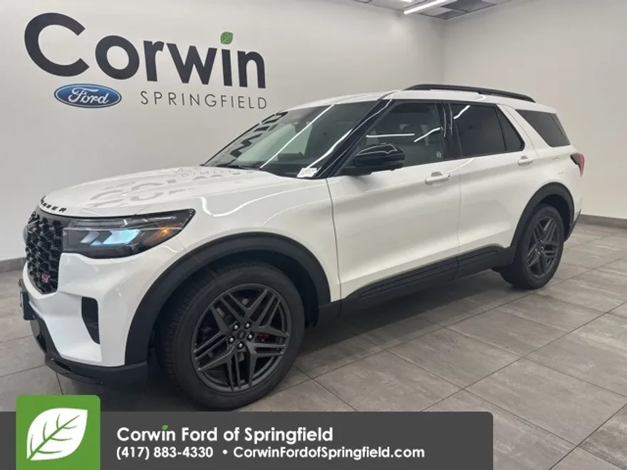 2025 Ford Explorer ST photo 1