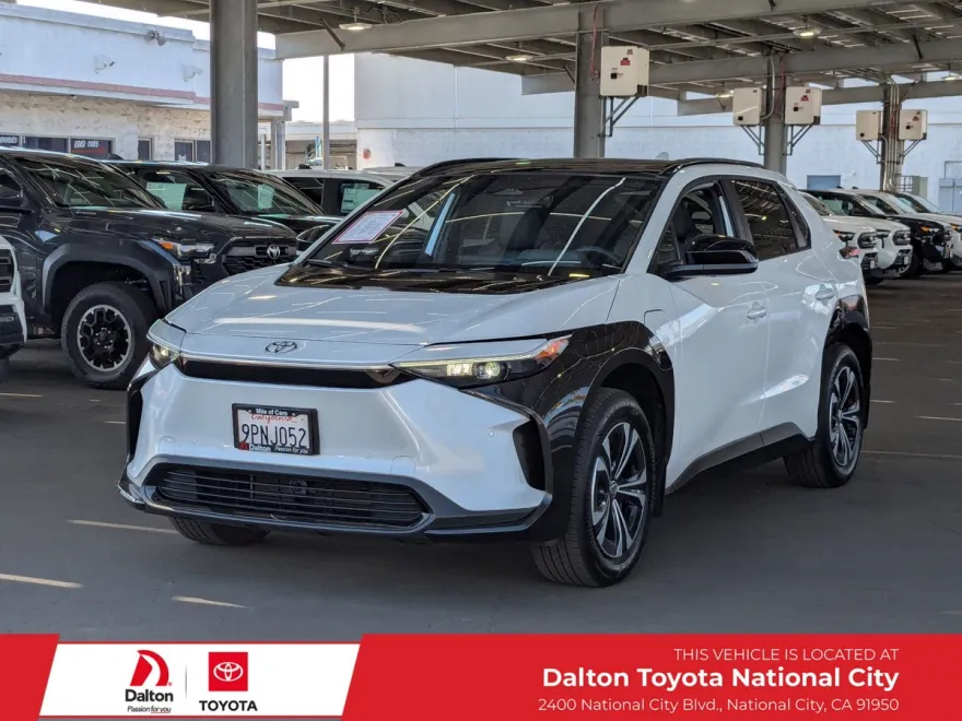 2024 Toyota bZ4X XLE photo 1