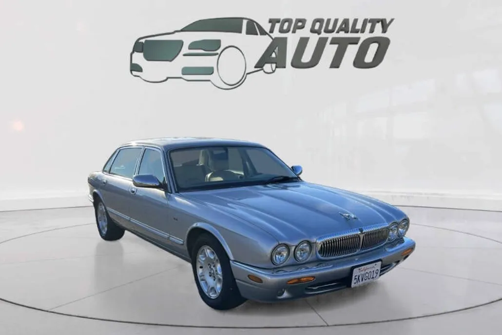 2001 Jaguar Vanden Plas photo 1