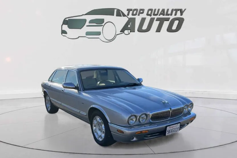 2001 Jaguar Vanden Plas photo 1