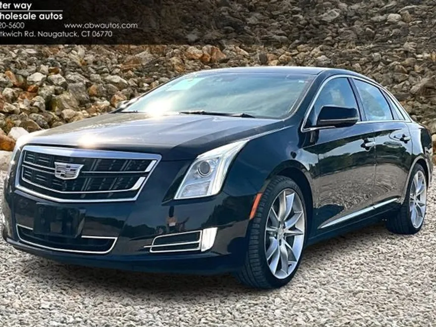 2016 Cadillac XTS Premium photo 1
