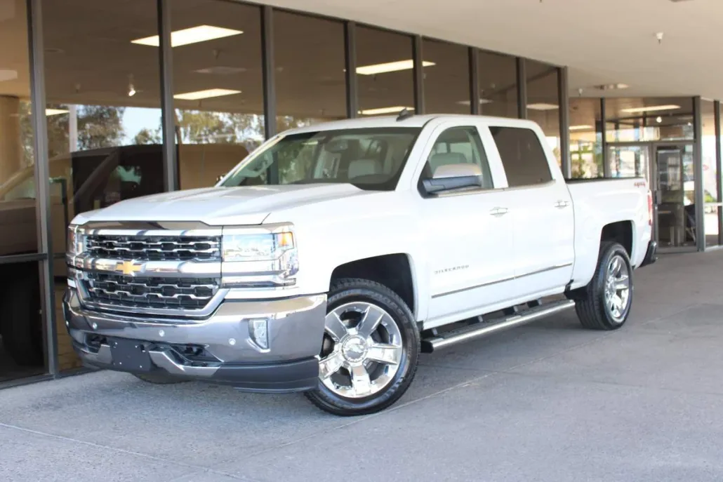 2017 Chevrolet Silverado 1500 LTZ photo 1