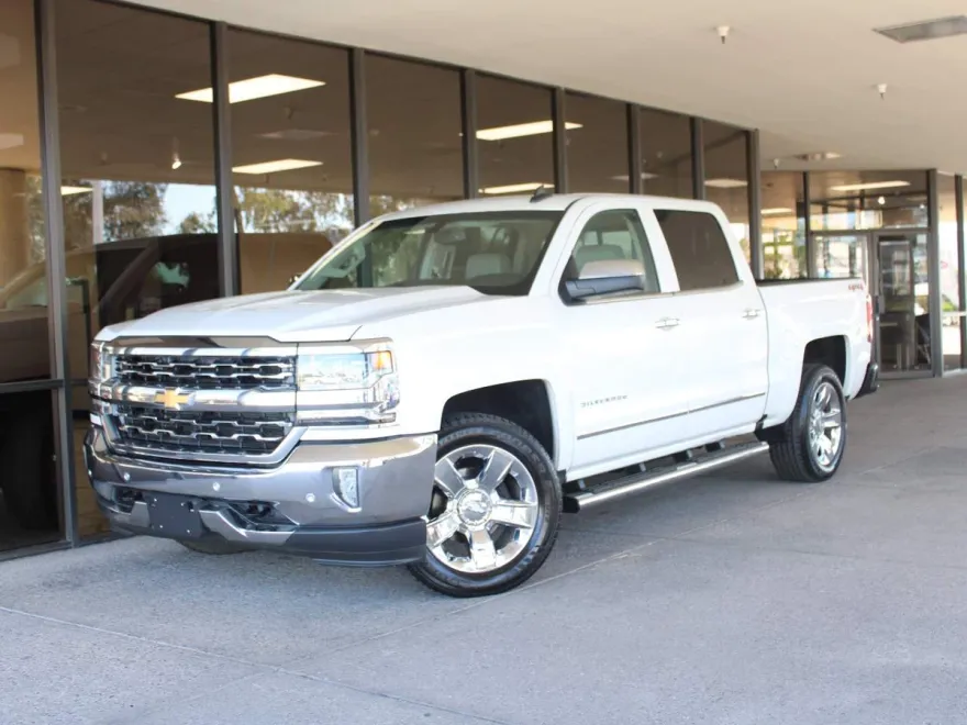 2017 Chevrolet Silverado 1500 LTZ photo 1