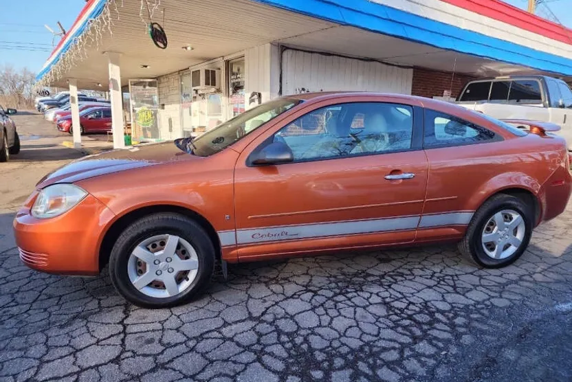 2007 Chevrolet Cobalt LS photo 1