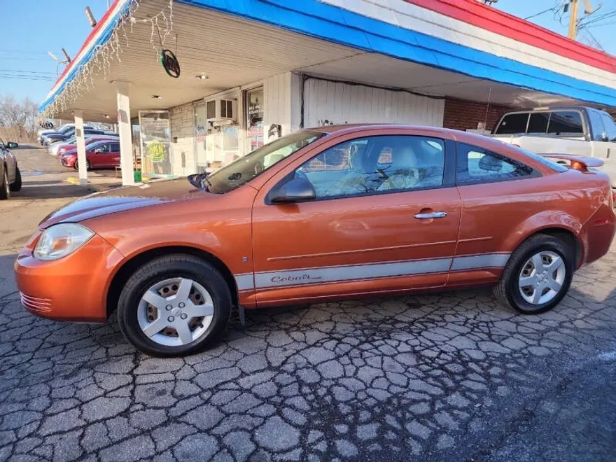 2007 Chevrolet Cobalt LS photo 1